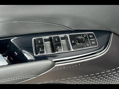 2025 Cadillac LYRIQ Luxury 1