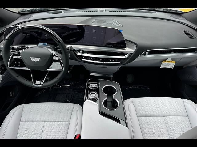 2025 Cadillac LYRIQ Sport 2