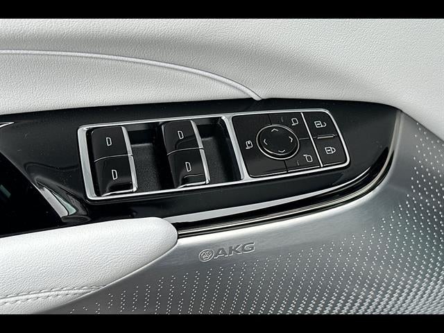 2025 Cadillac LYRIQ Sport 2