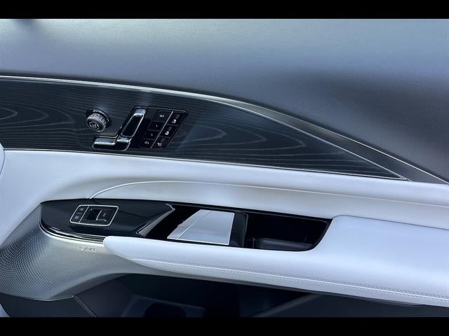 2025 Cadillac LYRIQ Sport 2