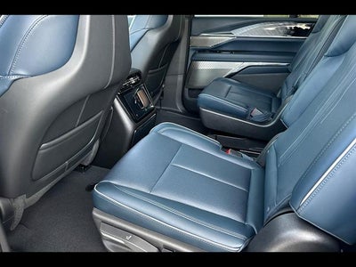 2025 Cadillac ESCALADE IQ Luxury 2