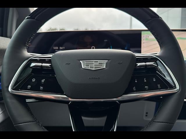 2025 Cadillac OPTIQ Luxury 2