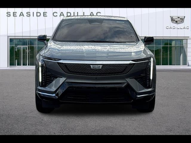 2025 Cadillac OPTIQ Luxury 2