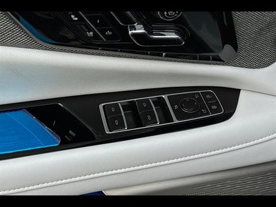 2025 Cadillac OPTIQ Luxury 2