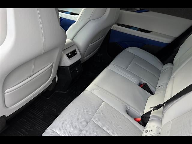 2025 Cadillac OPTIQ Luxury 2