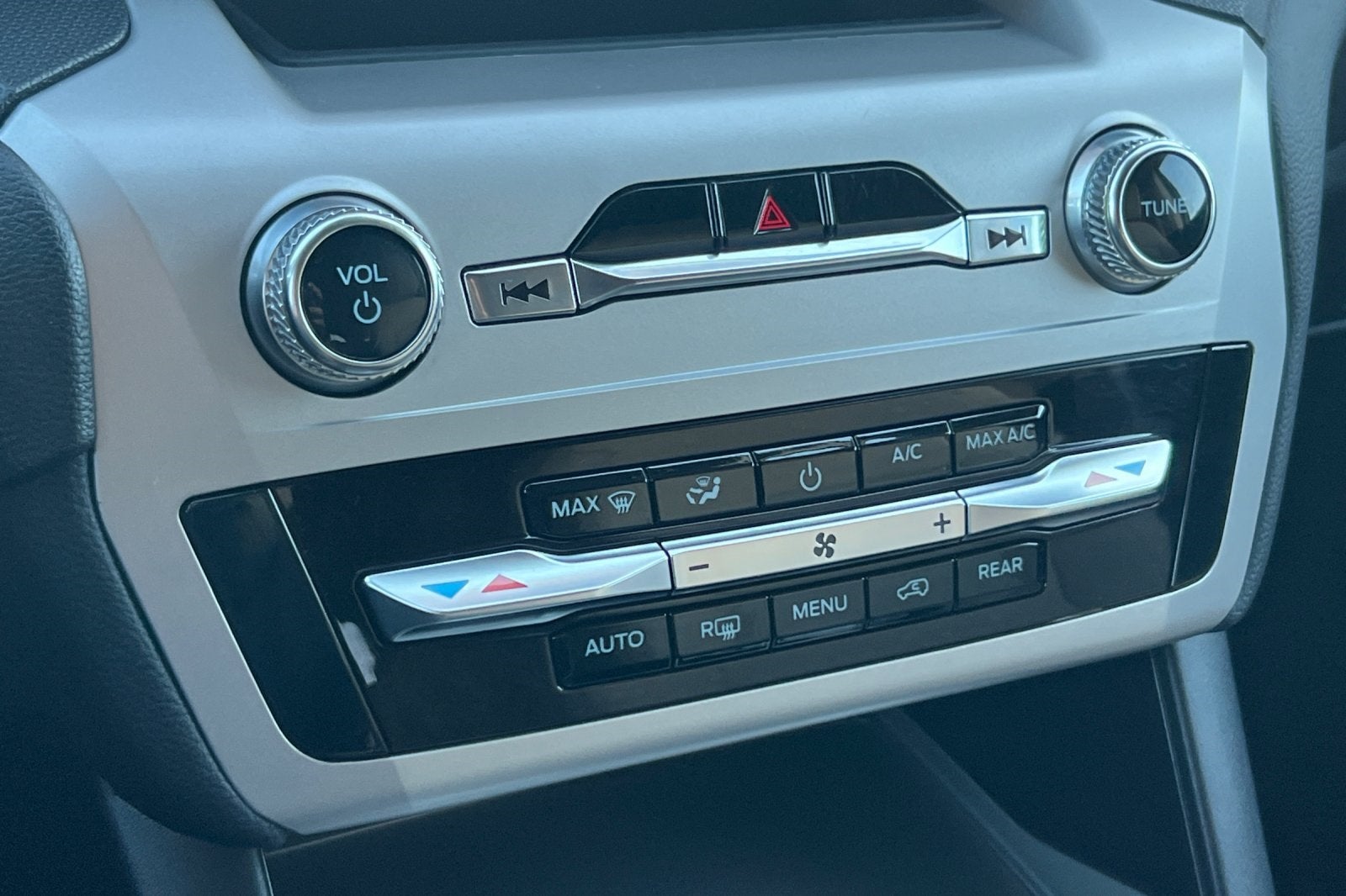 2021 Ford Explorer Base