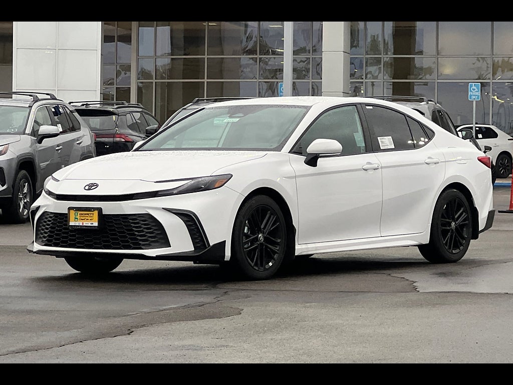 2026 Toyota Camry SE