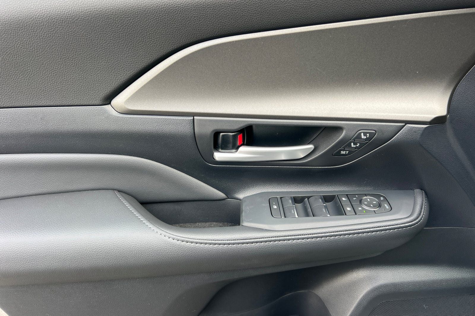 2026 Toyota Grand Highlander Hybrid Hybrid Nightshade