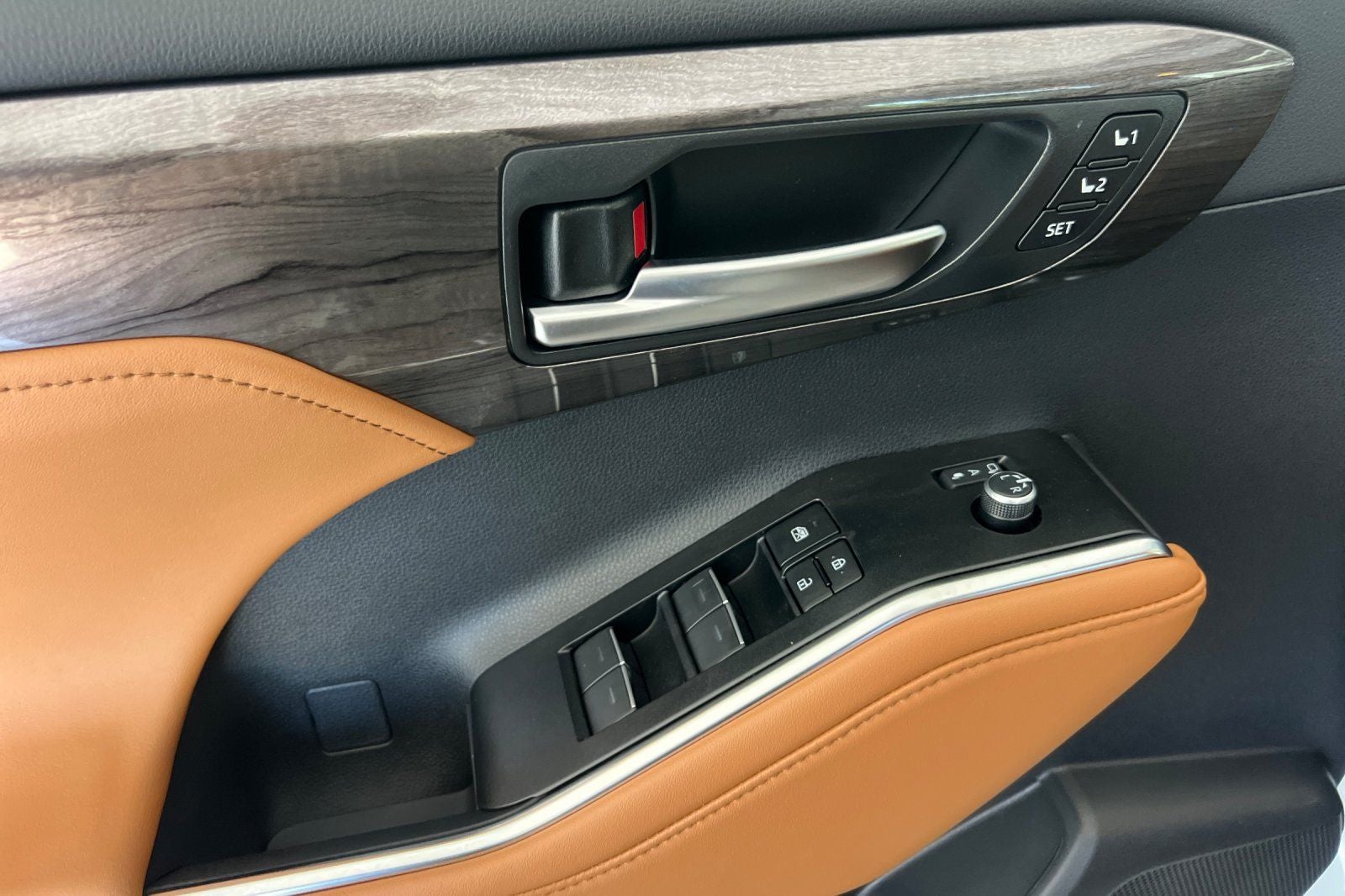 2026 Toyota Highlander Hybrid Hybrid Platinum