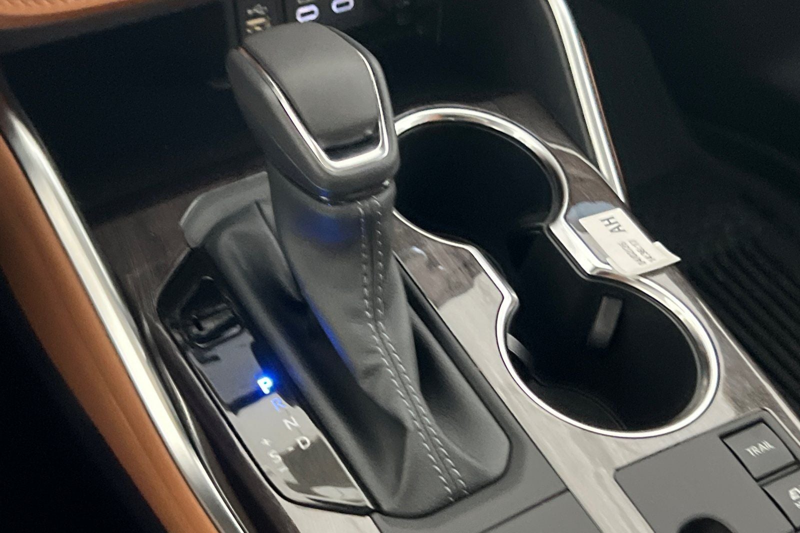 2026 Toyota Highlander Hybrid Hybrid Platinum