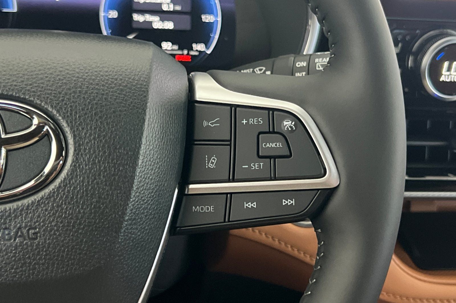 2026 Toyota Highlander Hybrid Hybrid Platinum