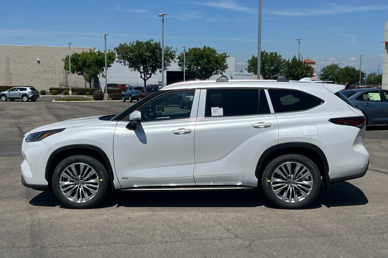 2026 Toyota Highlander Hybrid Hybrid Platinum