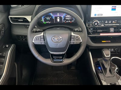 2026 Toyota Highlander Hybrid Platinum