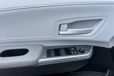 2026 Toyota Sienna LE 8 Passenger