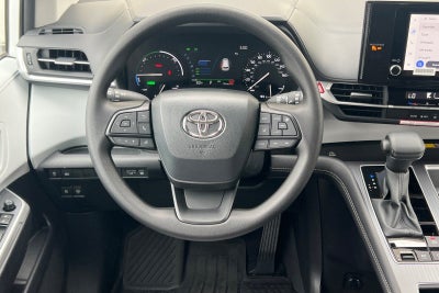 2026 Toyota Sienna LE 8 Passenger
