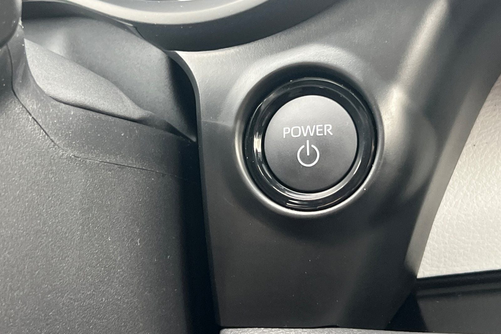 2026 Toyota Sienna LE 8 Passenger