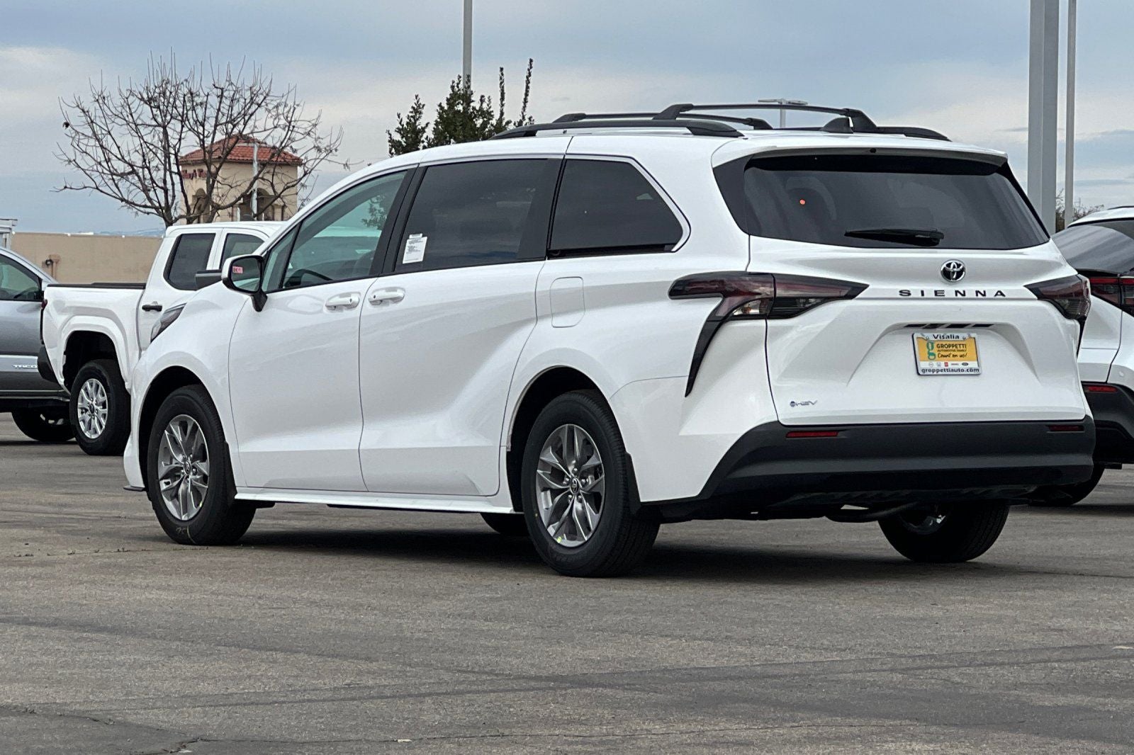 2026 Toyota Sienna LE 8 Passenger