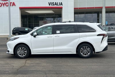 2026 Toyota Sienna LE 8 Passenger