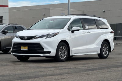 2026 Toyota Sienna LE 8 Passenger