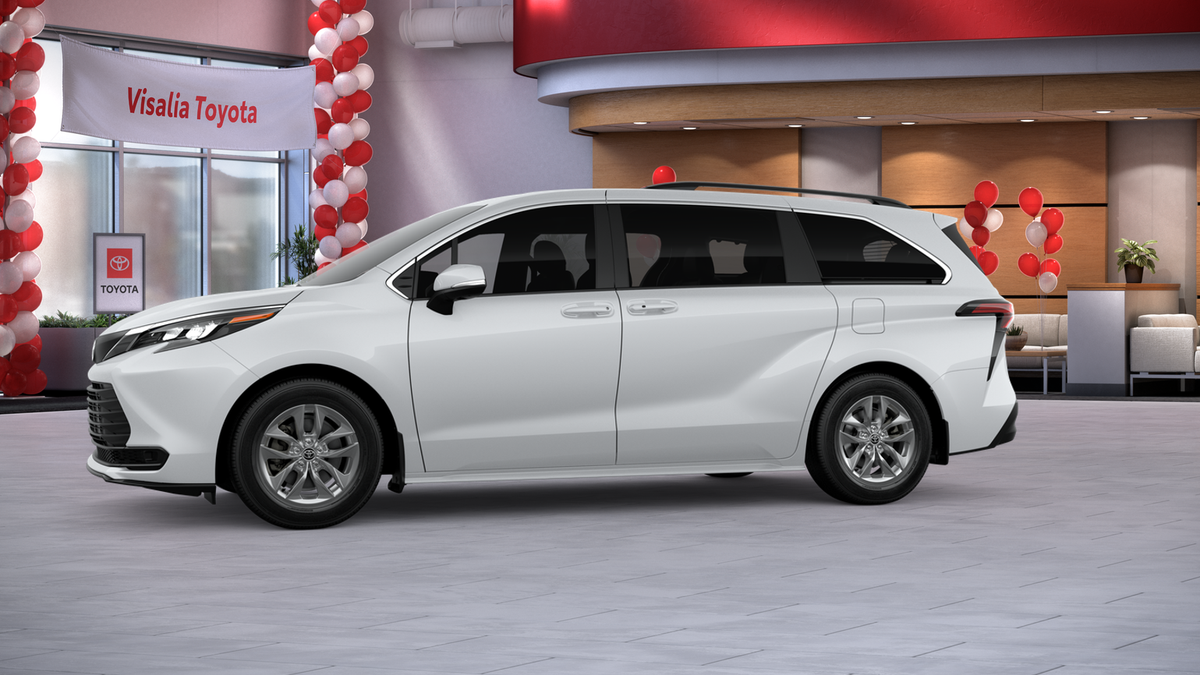 2026 Toyota Sienna LE