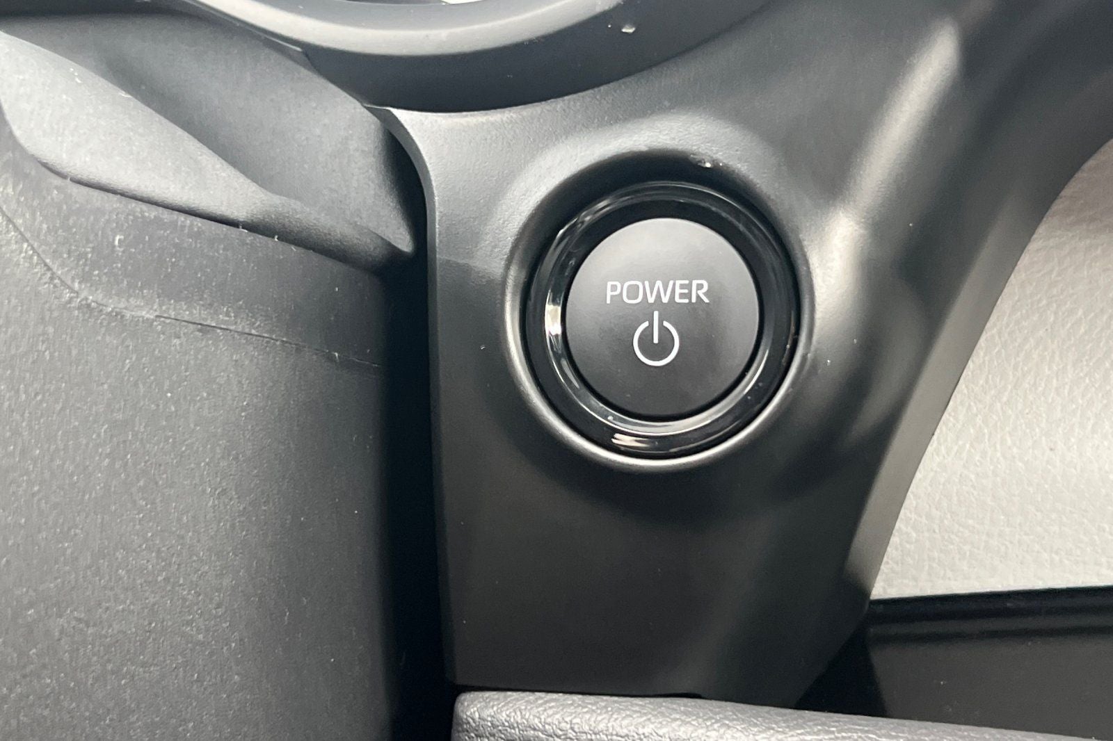 2026 Toyota Sienna LE 8 Passenger