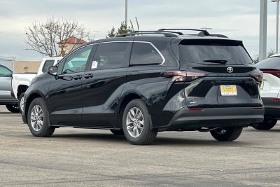 2026 Toyota Sienna LE 8 Passenger