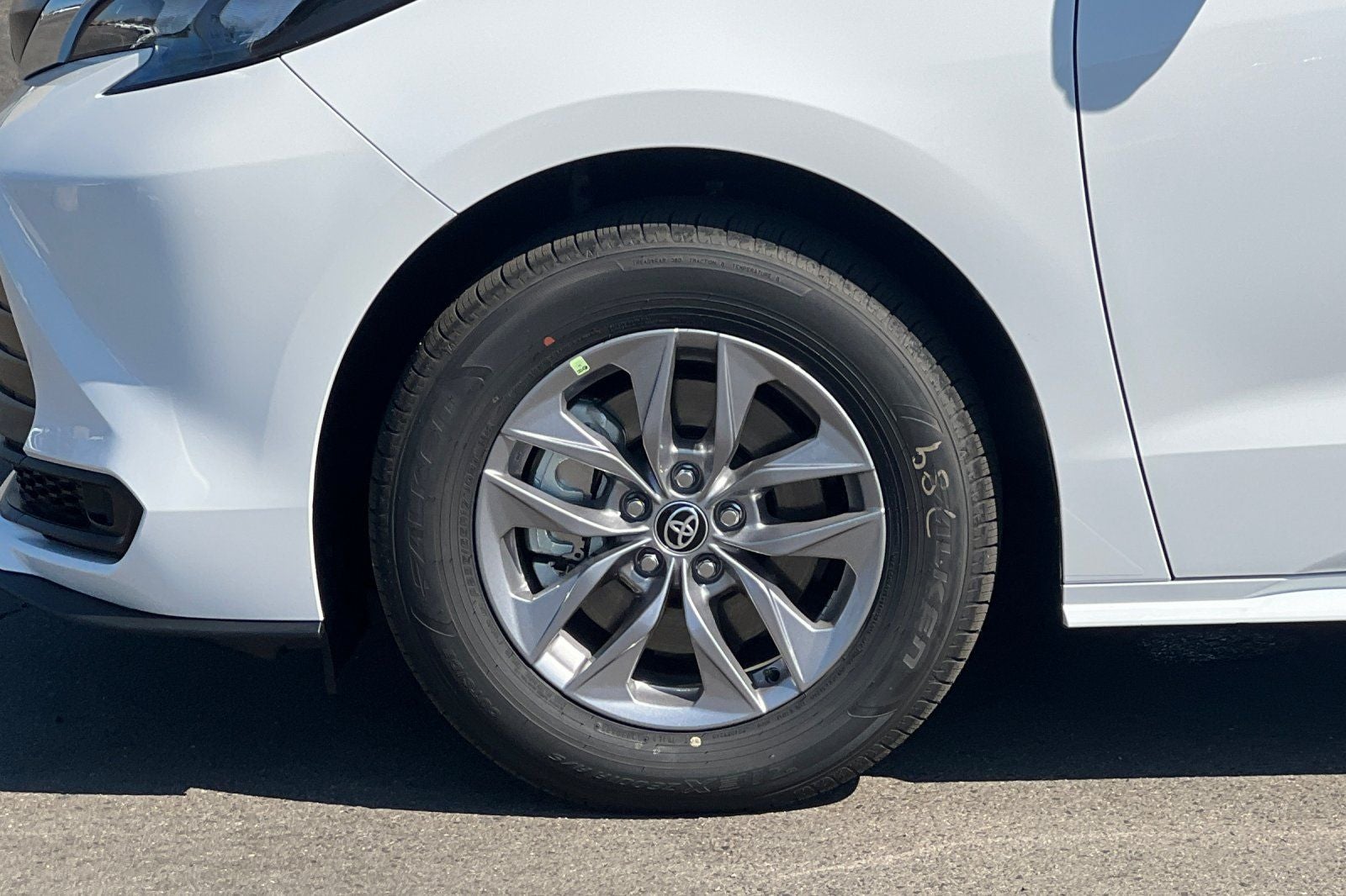 2026 Toyota Sienna LE