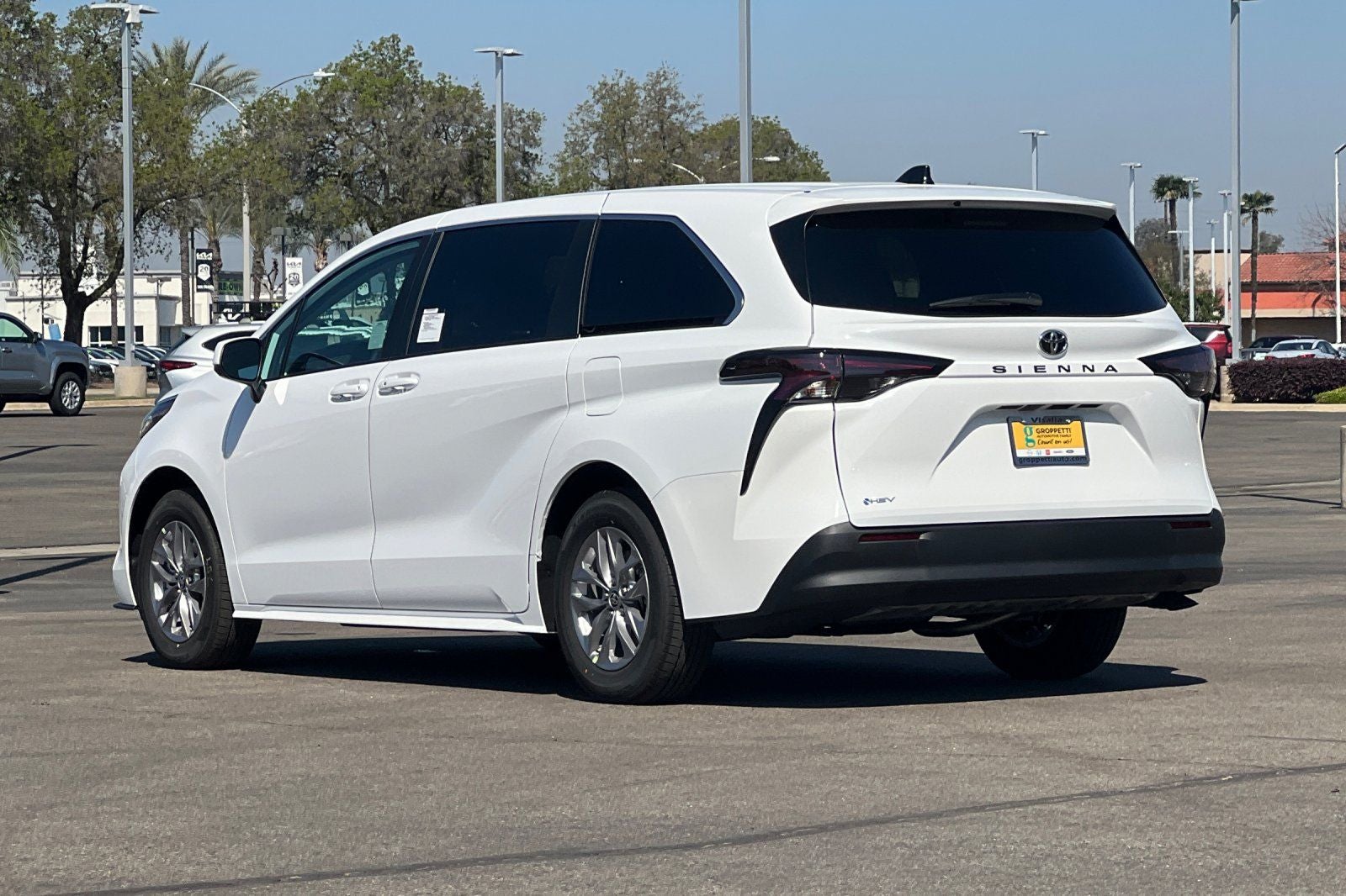 2026 Toyota Sienna LE