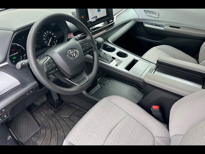2026 Toyota Sienna LE