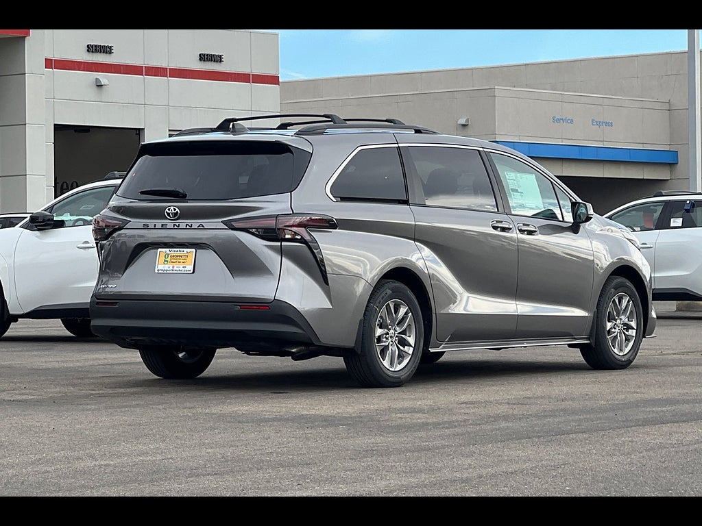 2026 Toyota Sienna LE