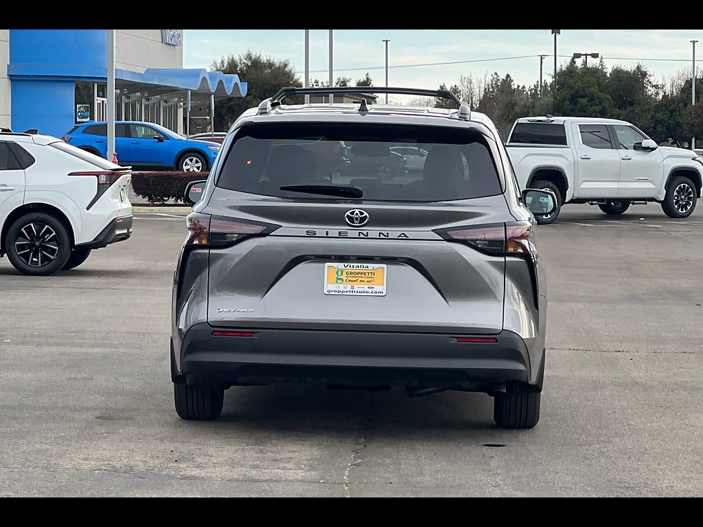 2026 Toyota Sienna LE