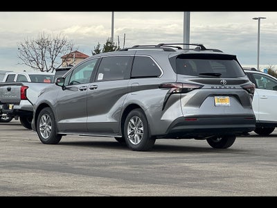 2026 Toyota Sienna LE