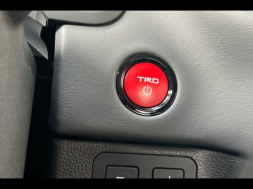 2026 Toyota Tundra i-FORCE MAX Platinum i-FORCE MAX