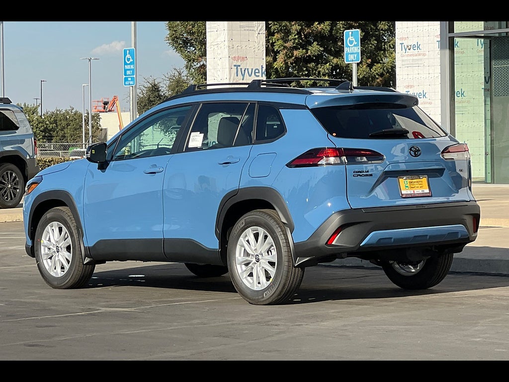 2026 Toyota Corolla Cross LE