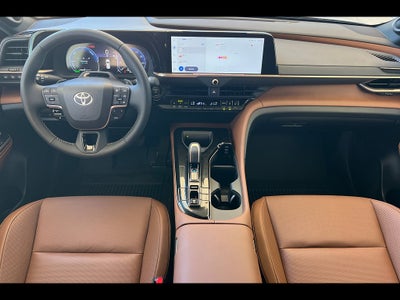 2026 Toyota Toyota Crown Signia Limited