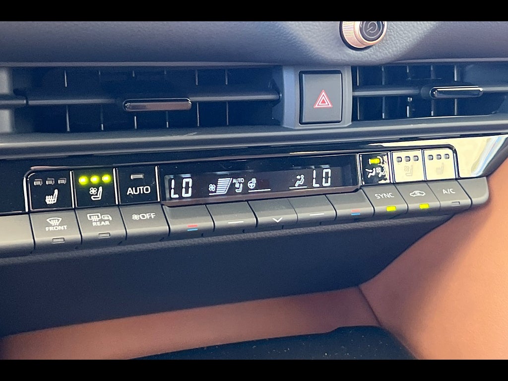 2026 Toyota Toyota Crown Signia Limited