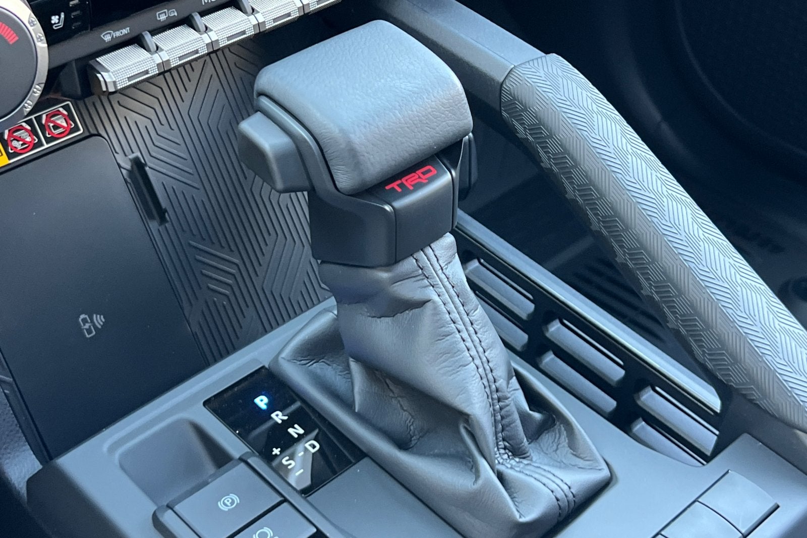 2026 Toyota 4Runner i-FORCE MAX TRD Off-Road Premium i-FORCE MAX