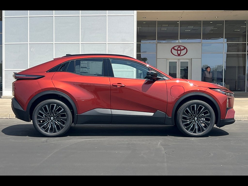 2026 Toyota C-HR XSE