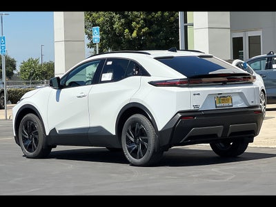 2026 Toyota C-HR SE