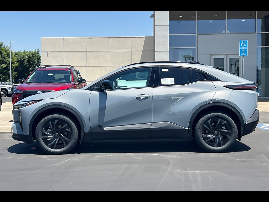 2026 Toyota C-HR SE