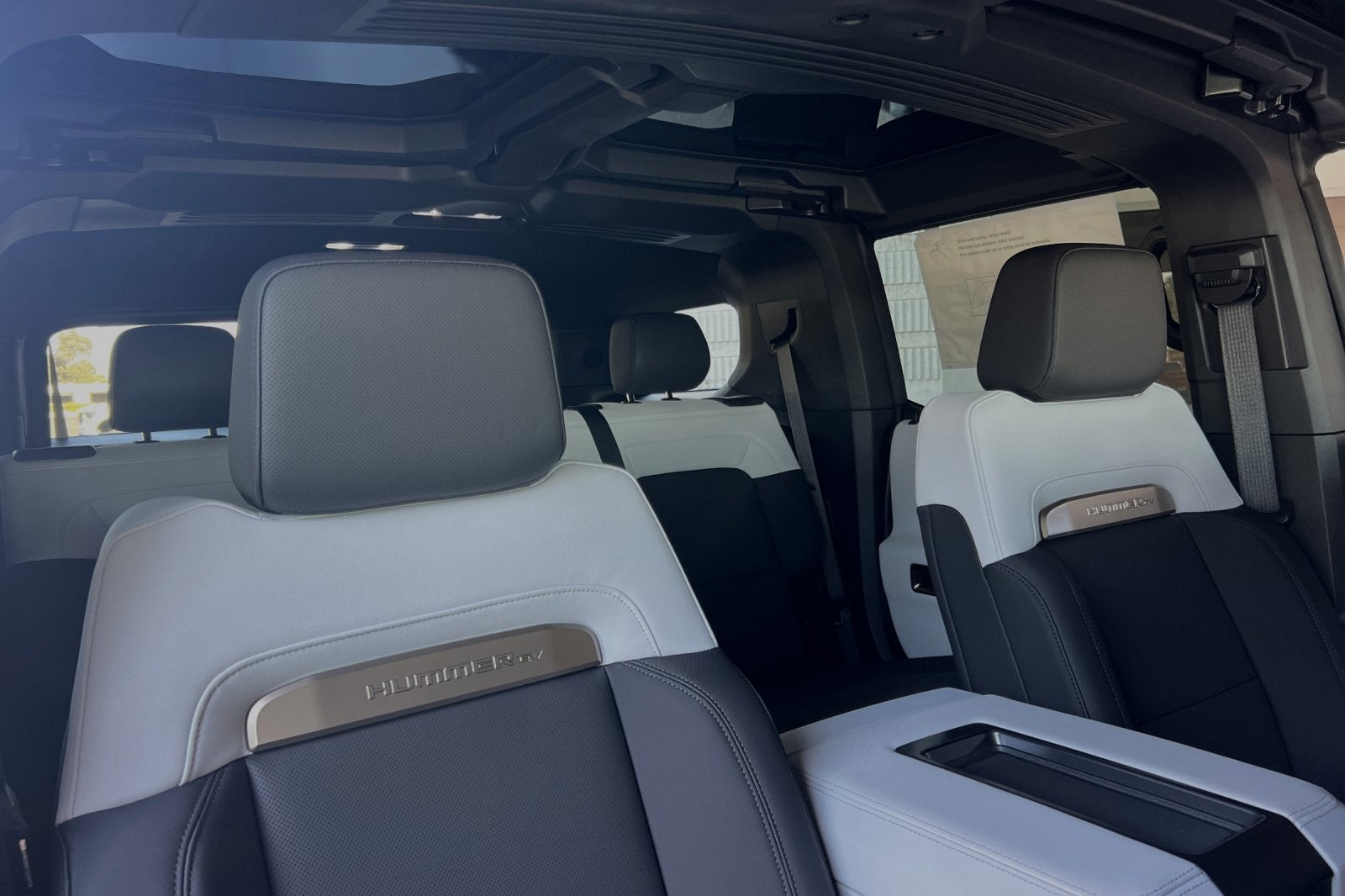 2024 GMC HUMMER EV SUV 2X