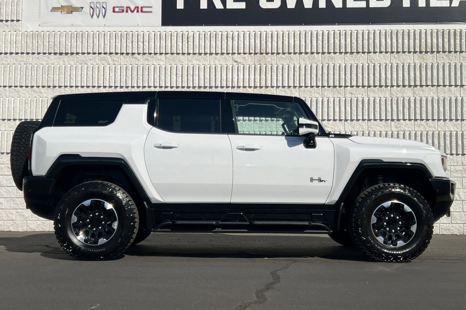 2024 GMC HUMMER EV SUV 2X
