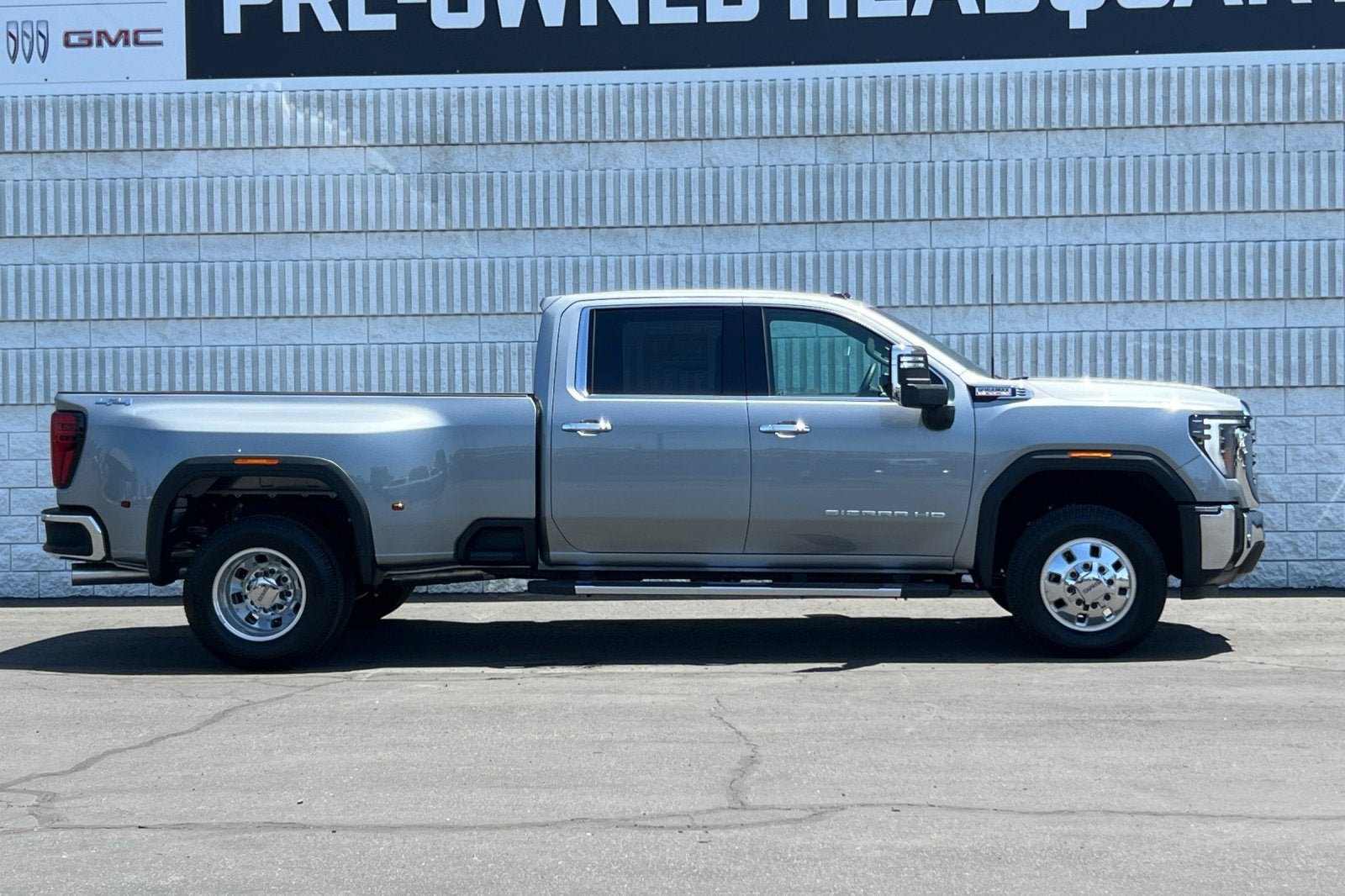 2025 GMC Sierra 3500 HD SLT